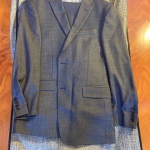 Light grey Tommy Hilfiger suit 40R 32x30 like new
